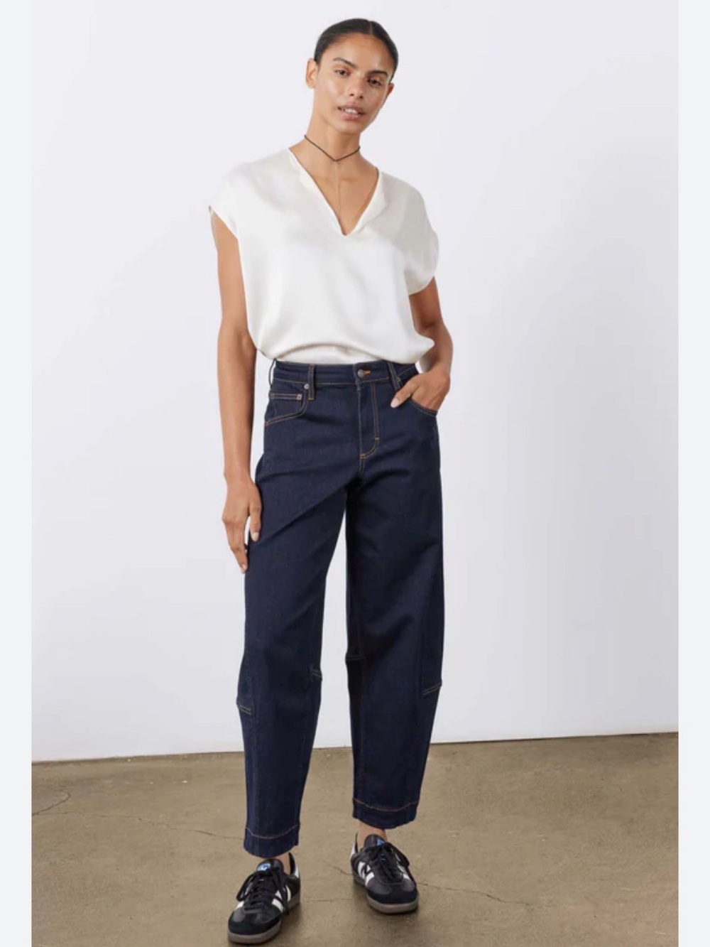Ruti ultimate barrel leg dark wash blue denim jeans women’s size 2